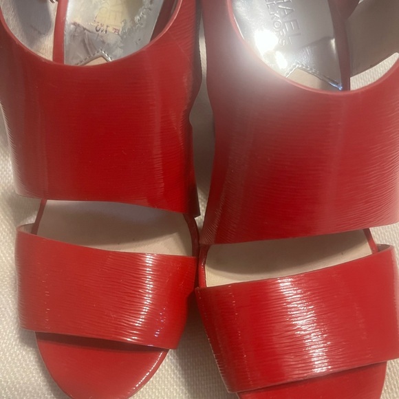 Michael Kors Vibrant Red Mid-Heel Carla Shoes with Glossy Finish - Picture 10 of 11